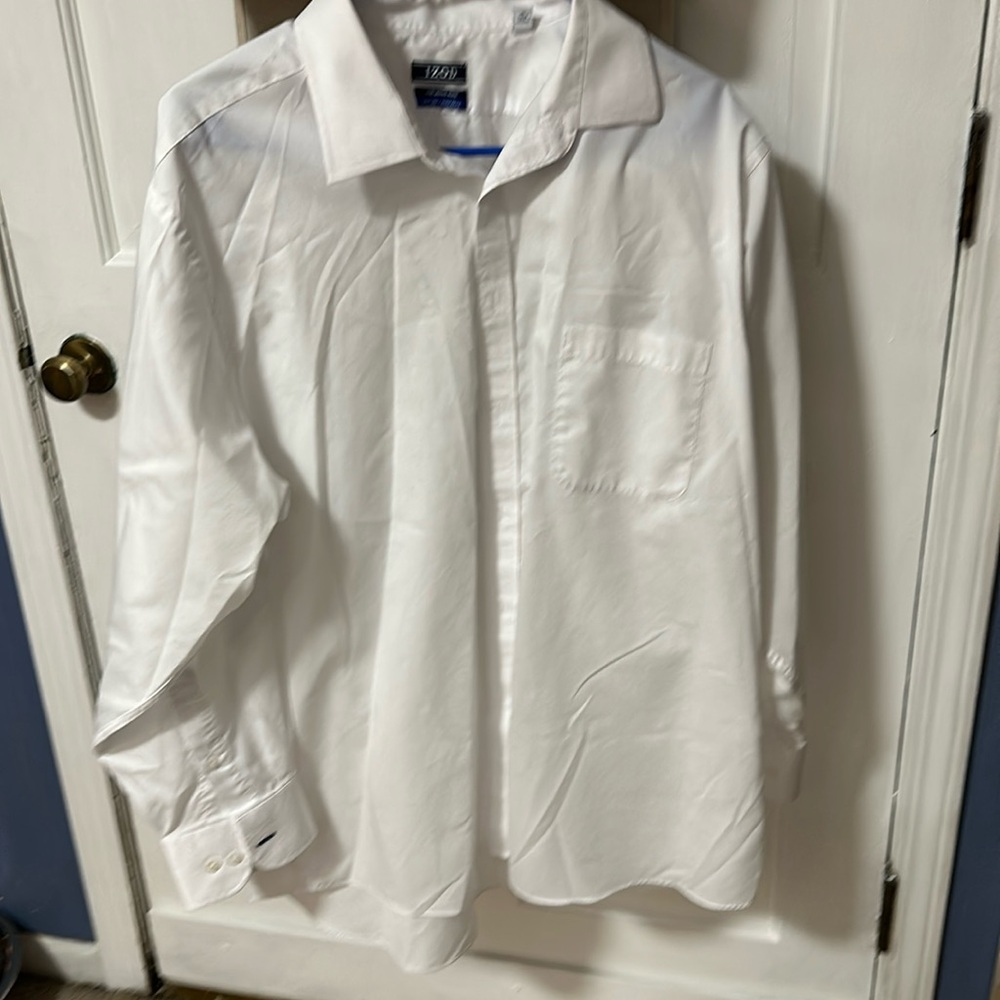 Men’s white IZOD DRESS SHIRT 17 1/2   33/34.